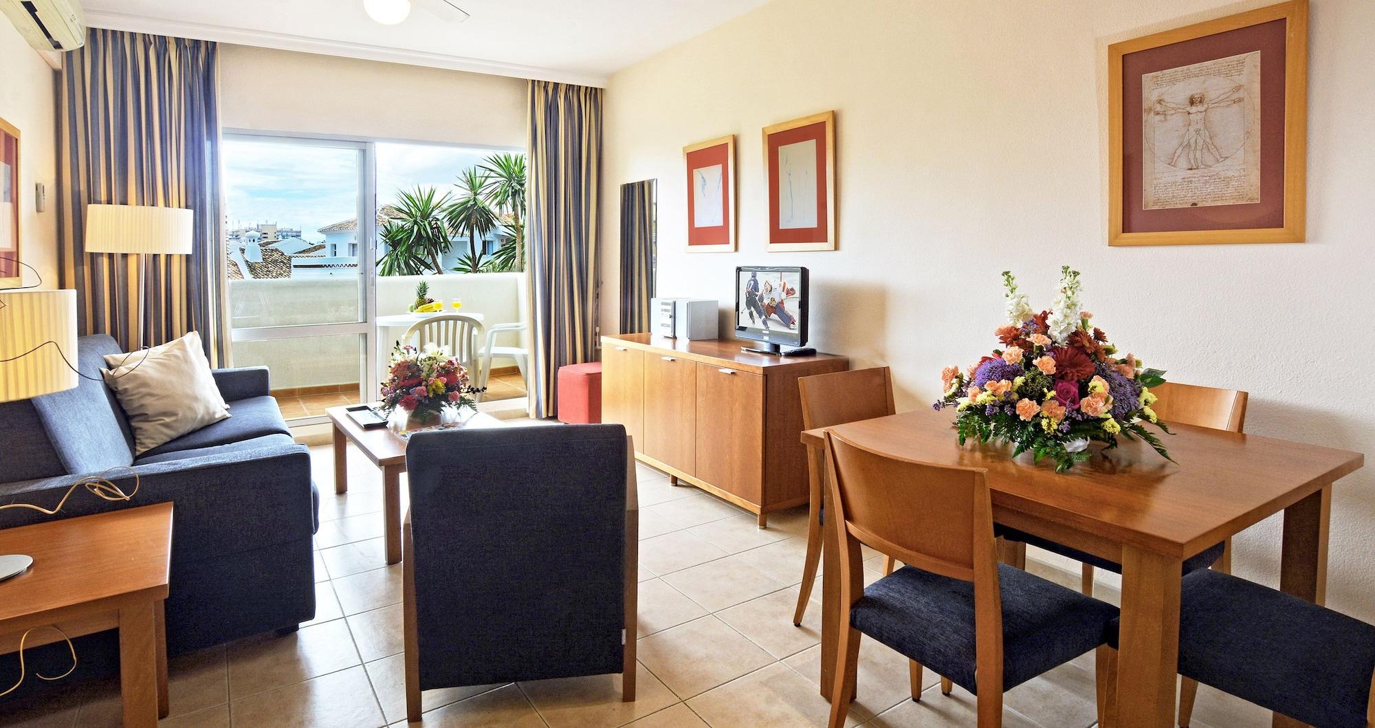 Clc Benal Beach Aparthotel Benalmadena Ngoại thất bức ảnh