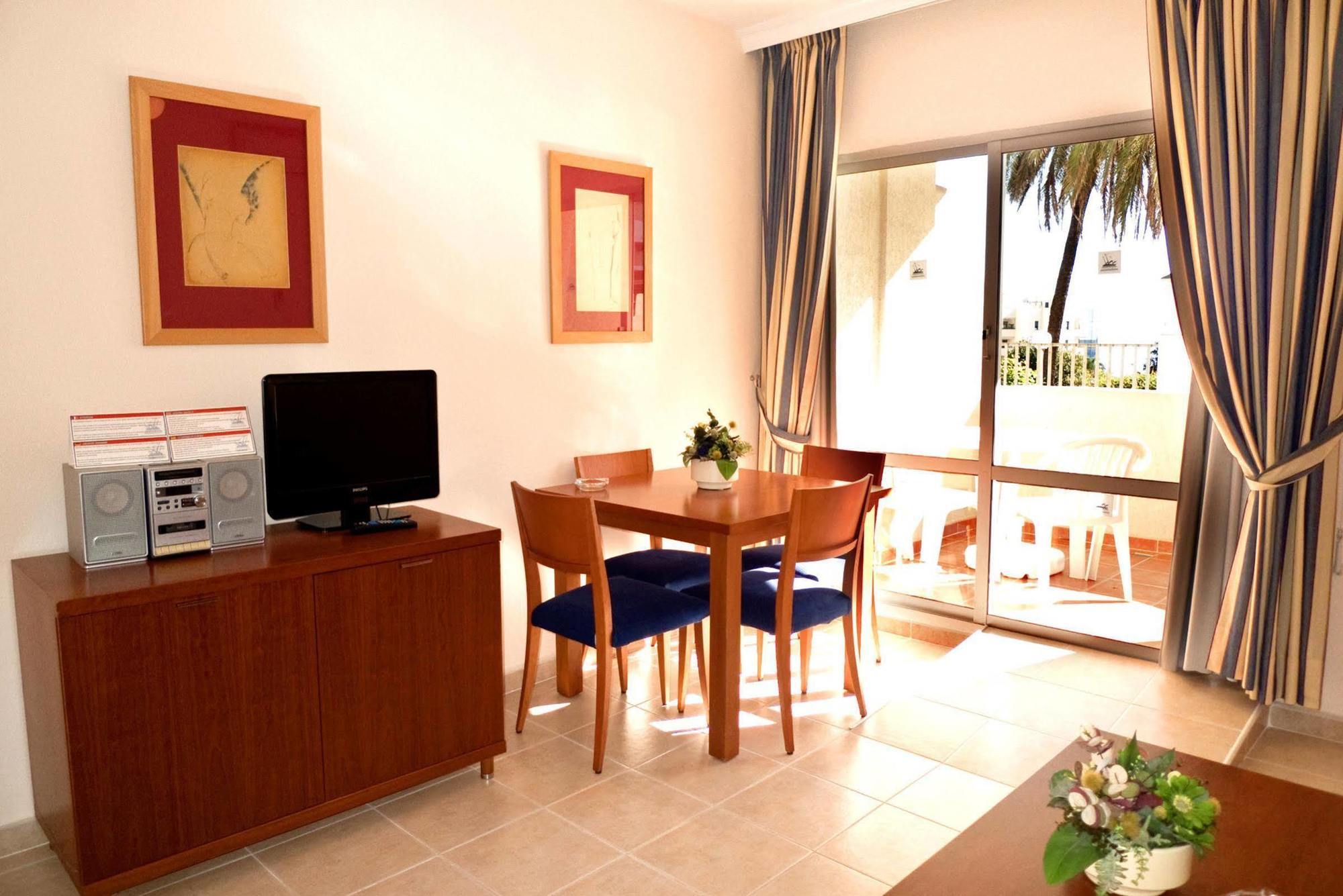 Clc Benal Beach Aparthotel Benalmadena Ngoại thất bức ảnh