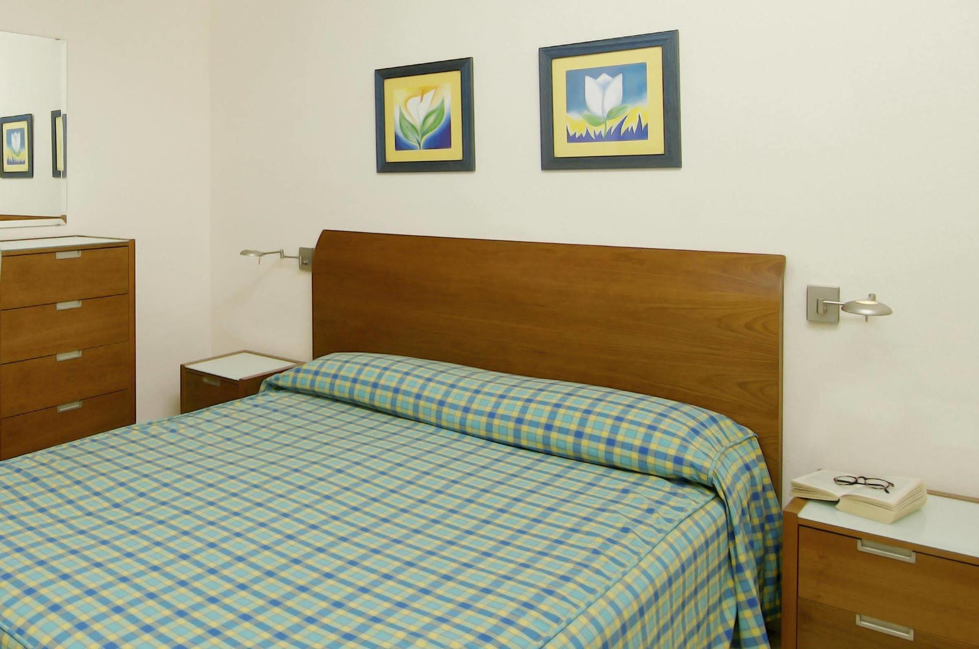 Clc Benal Beach Aparthotel Benalmadena Ngoại thất bức ảnh