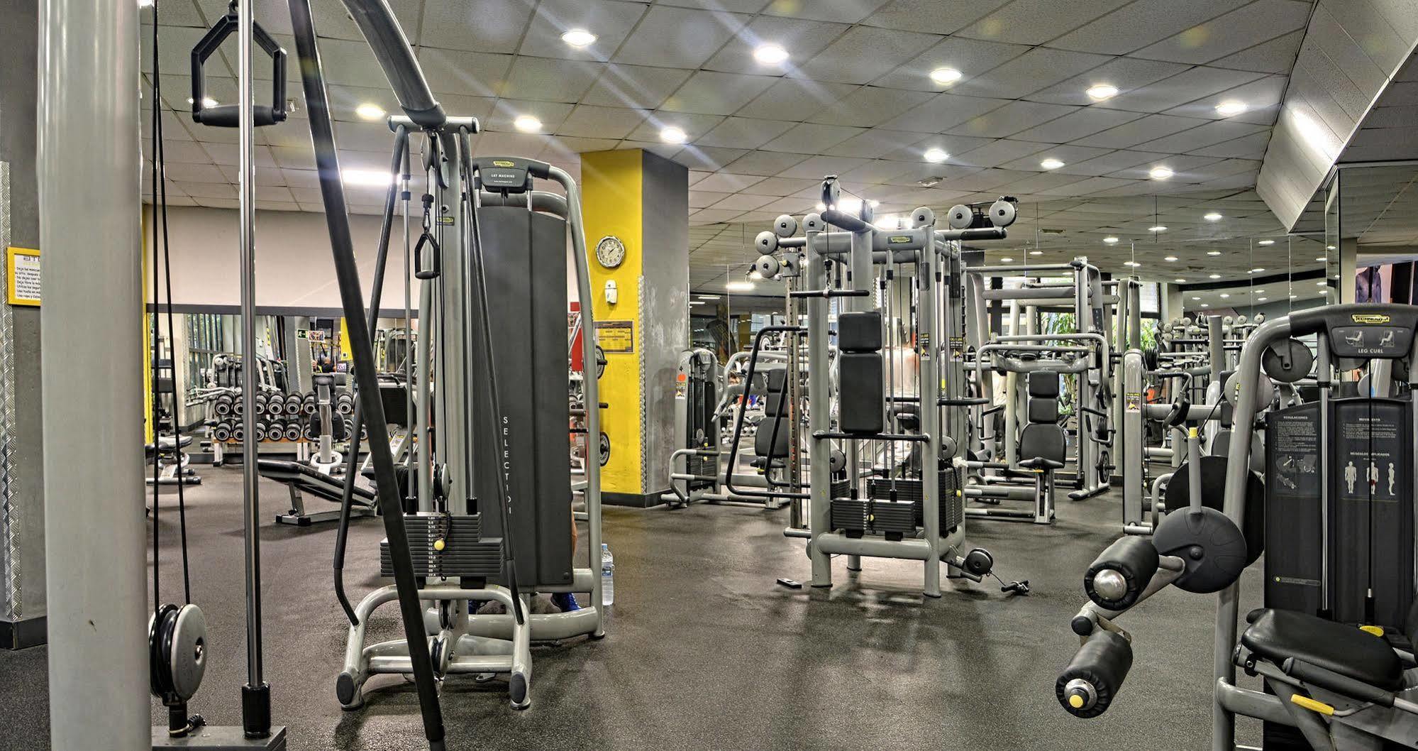 Clc Benal Beach Aparthotel Benalmadena Ngoại thất bức ảnh