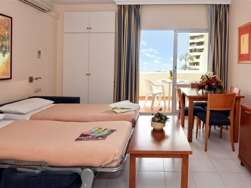 Clc Benal Beach Aparthotel Benalmadena Ngoại thất bức ảnh