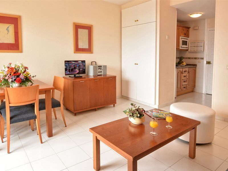 Clc Benal Beach Aparthotel Benalmadena Ngoại thất bức ảnh