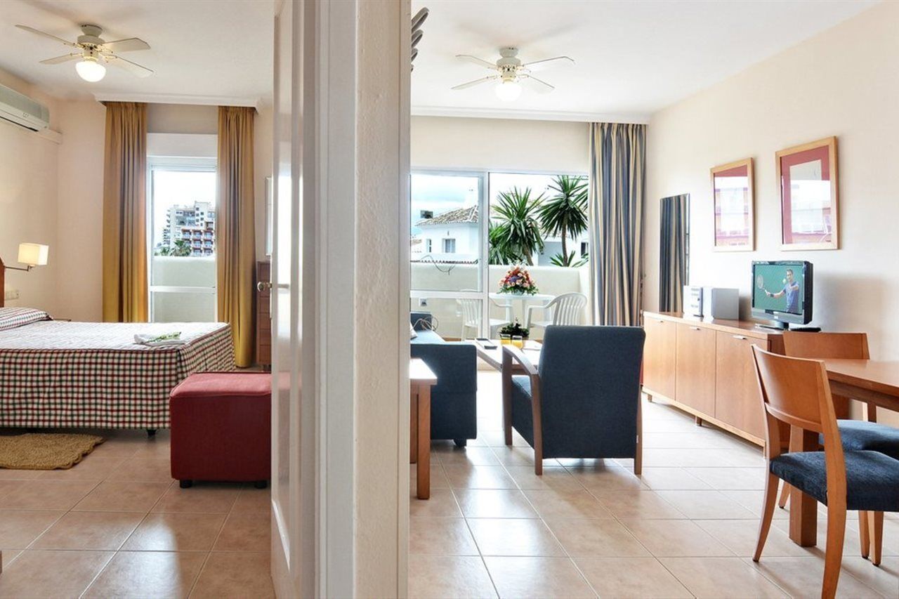 Clc Benal Beach Aparthotel Benalmadena Ngoại thất bức ảnh