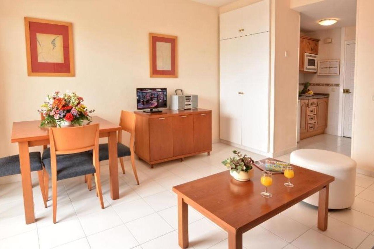 Clc Benal Beach Aparthotel Benalmadena Ngoại thất bức ảnh